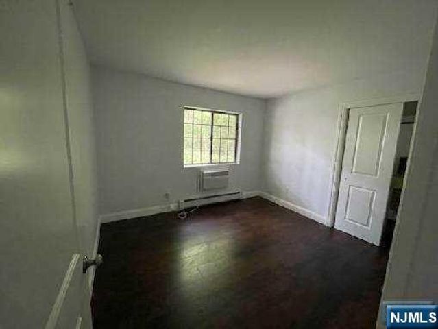 909 Thoreau Court 909, Mahwah, NJ 07430