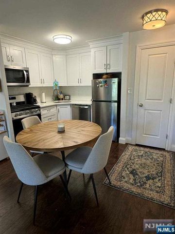 909 Thoreau Court 909, Mahwah, NJ 07430