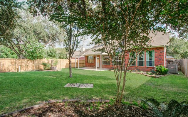 4731 Silverlake Drive, Sugar Land, TX 77479