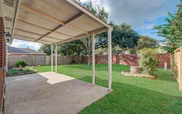 4731 Silverlake Drive, Sugar Land, TX 77479