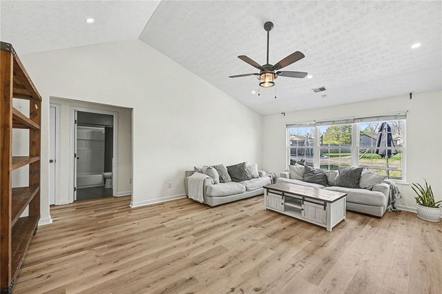 2460 Miami Village Drive, Miamisburg, OH 45342