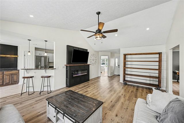 2460 Miami Village Drive, Miamisburg, OH 45342