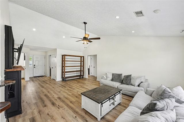 2460 Miami Village Drive, Miamisburg, OH 45342