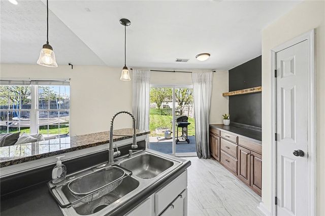 2460 Miami Village Drive, Miamisburg, OH 45342