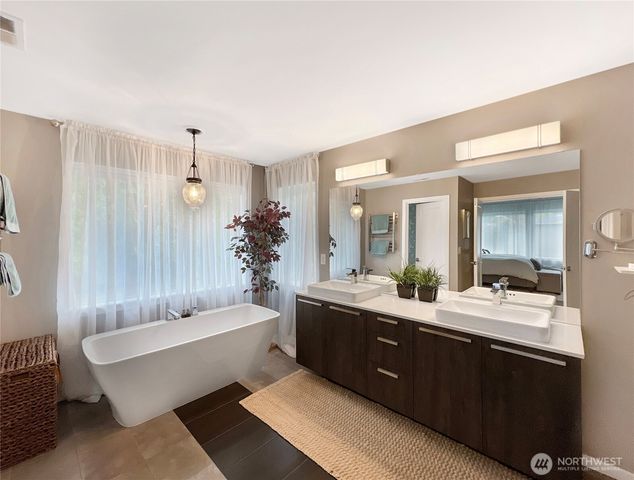 24834 237th Lane SE, Maple Valley, WA 98038