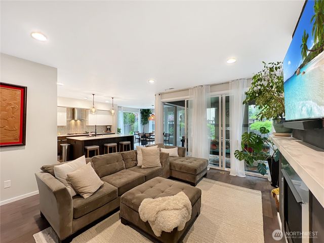 24834 237th Lane SE, Maple Valley, WA 98038