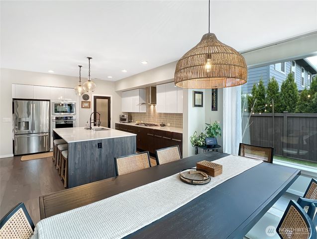 24834 237th Lane SE, Maple Valley, WA 98038