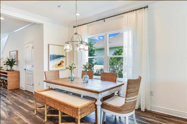 4523 Centaurus CIR, Naples, FL 34120