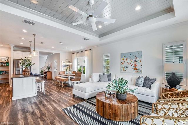 4523 Centaurus CIR, Naples, FL 34120