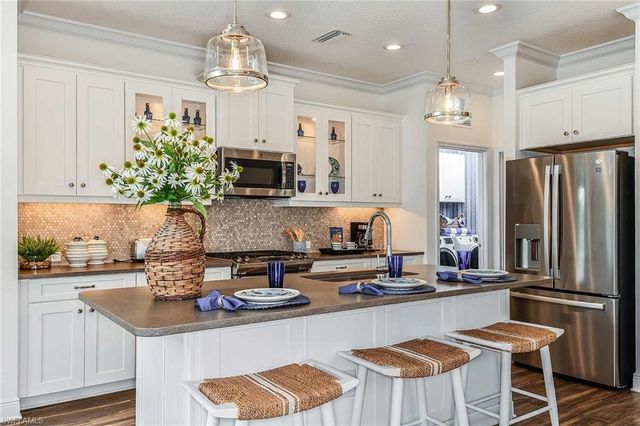 4523 Centaurus CIR, Naples, FL 34120