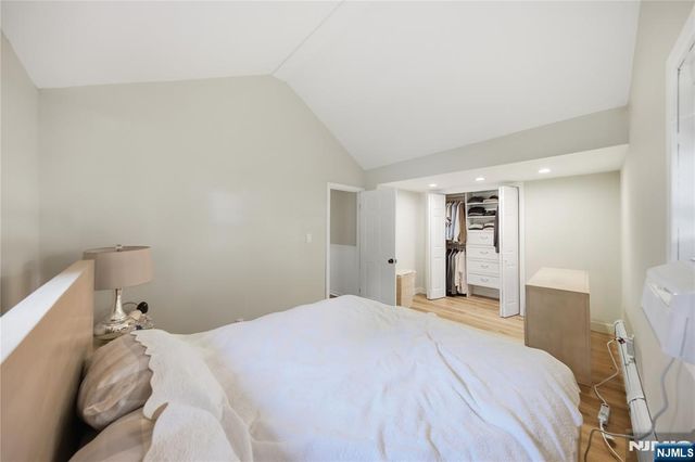 2 Crow Trail, Wayne, NJ 07470