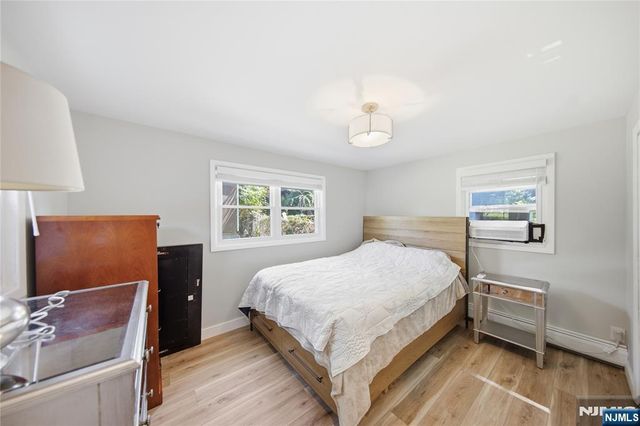 2 Crow Trail, Wayne, NJ 07470