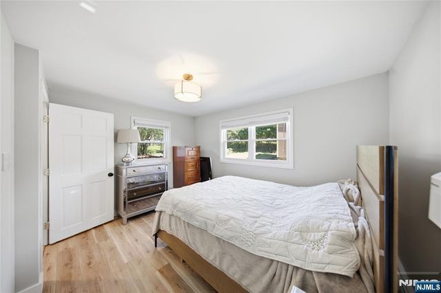 2 Crow Trail, Wayne, NJ 07470