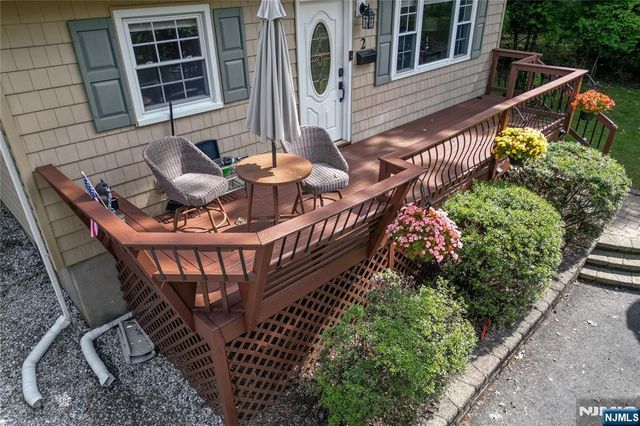 2 Crow Trail, Wayne, NJ 07470