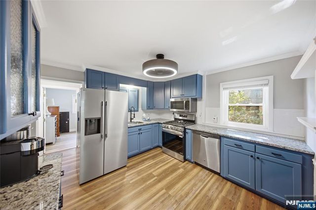 2 Crow Trail, Wayne, NJ 07470
