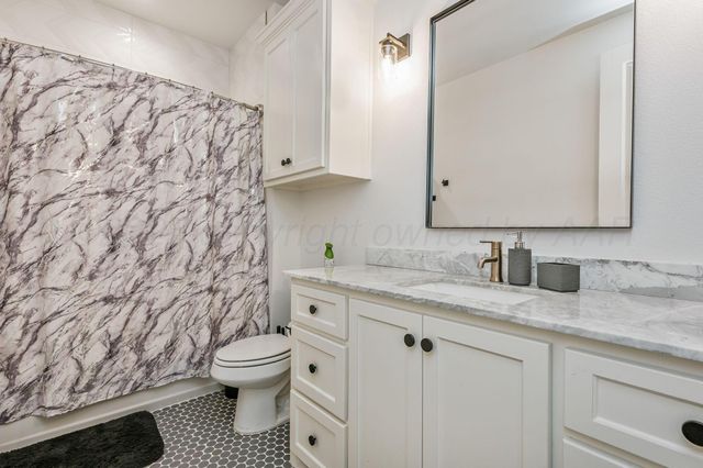 5601 Hollow Landing Avenue, Amarillo, TX 79118