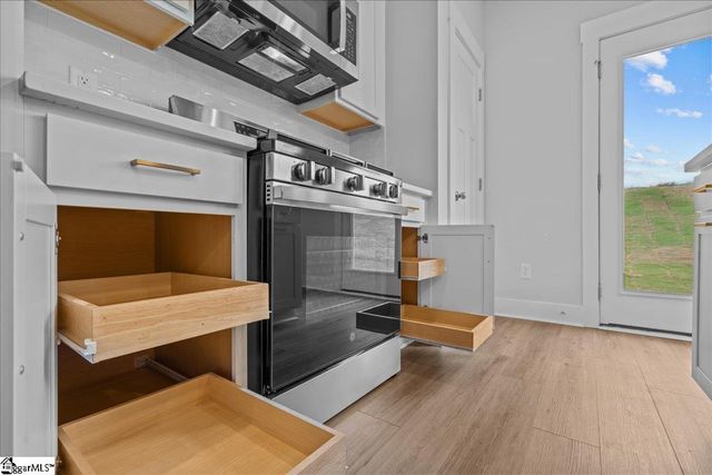 407 W Parima Court, Spartanburg, SC 29301