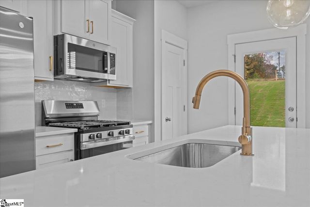 407 W Parima Court, Spartanburg, SC 29301