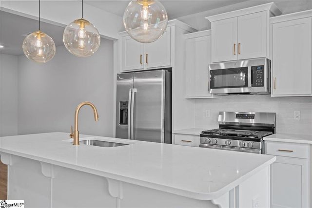 407 W Parima Court, Spartanburg, SC 29301