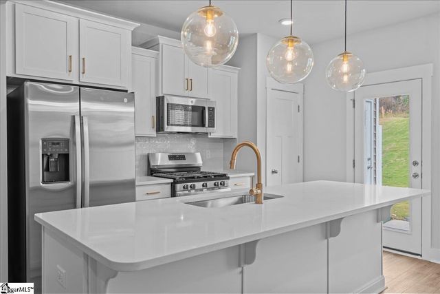 407 W Parima Court, Spartanburg, SC 29301