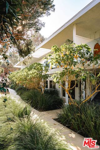 6465 Sycamore Meadows Drive, Malibu, CA 90265