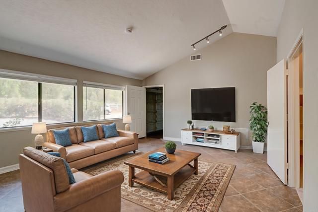 18434 Ramona View Drive, Ramona, CA 92065