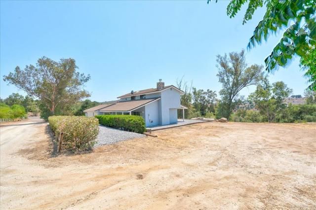 18434 Ramona View Drive, Ramona, CA 92065