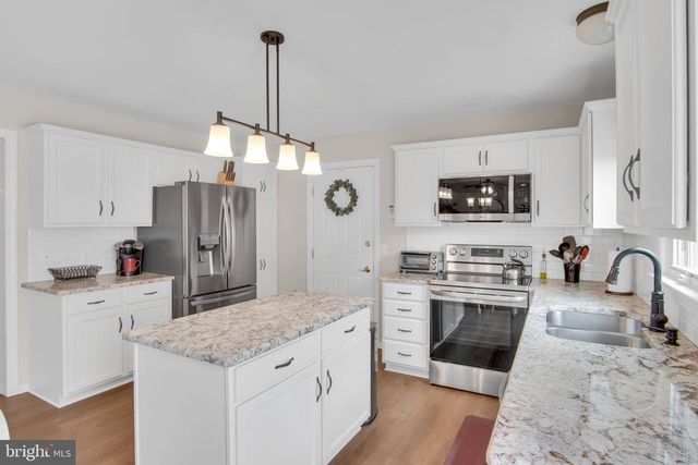 2231 RALEIGH RD, Hummelstown, PA 17036