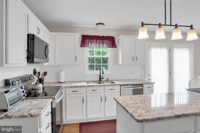 2231 RALEIGH RD, Hummelstown, PA 17036