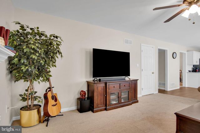 2231 RALEIGH RD, Hummelstown, PA 17036