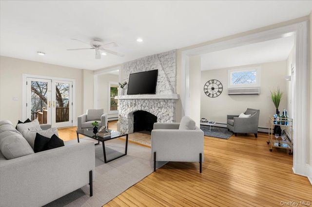 68 Carlton Avenue, Port Washington, NY 11050