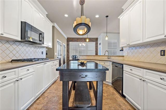 3236 Copper Creek NE Lane, Buford, GA 30519