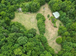 98 Hackett Valley Rd, Hickman, TN 38567