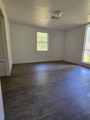 1110 Greenbelt Drive, Cleveland, TX 77328