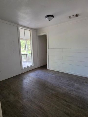 1110 Greenbelt Drive, Cleveland, TX 77328