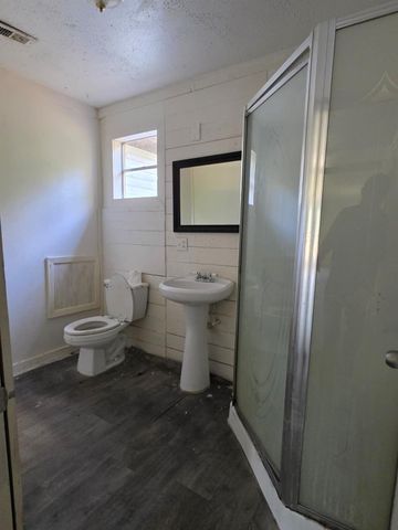 1110 Greenbelt Drive, Cleveland, TX 77328