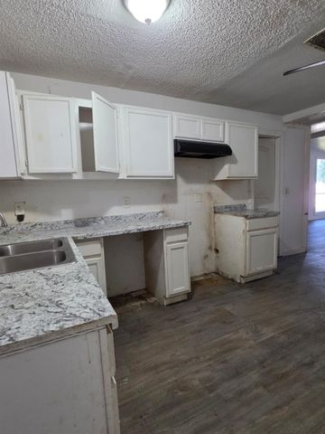 1110 Greenbelt Drive, Cleveland, TX 77328