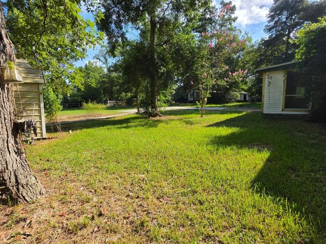 1110 Greenbelt Drive, Cleveland, TX 77328