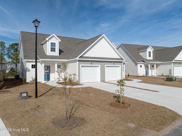214 Sandpiper Place, Holly Ridge, NC 28445
