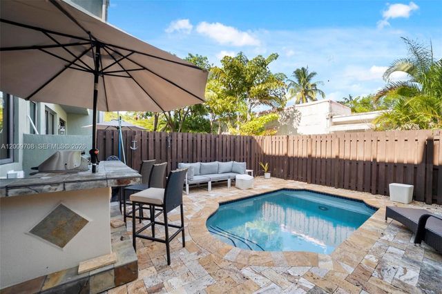 542 NE 17th Ave, Fort Lauderdale, FL 33301