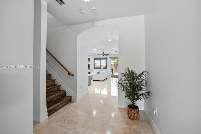 542 NE 17th Ave, Fort Lauderdale, FL 33301