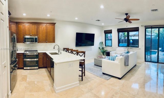 542 NE 17th Ave, Fort Lauderdale, FL 33301