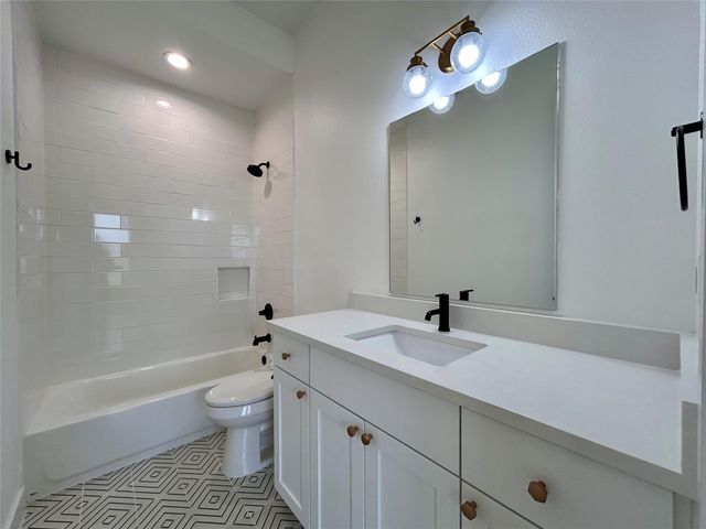 4010 Clawson RD 9, Austin, TX 78704