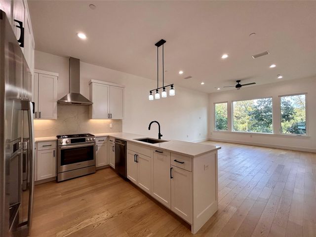 4010 Clawson RD 9, Austin, TX 78704