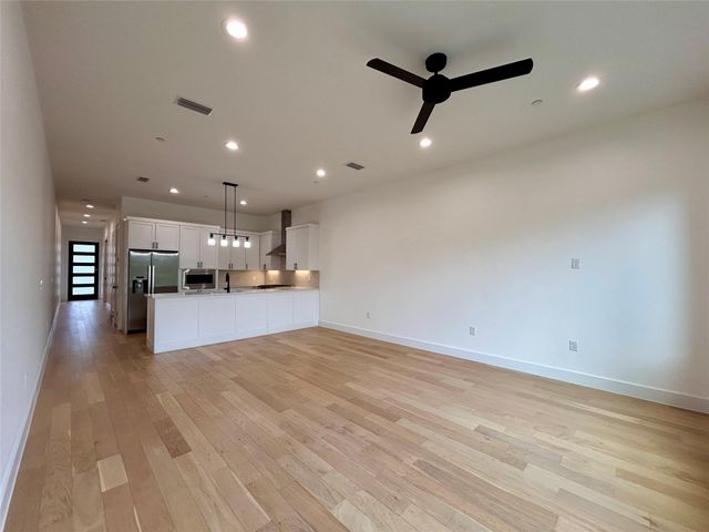 4010 Clawson RD 9, Austin, TX 78704