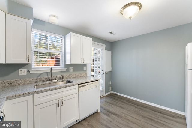 34 PALMER CT, Sterling, VA 20165