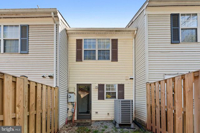 34 PALMER CT, Sterling, VA 20165