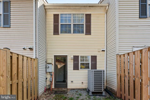 34 PALMER CT, Sterling, VA 20165