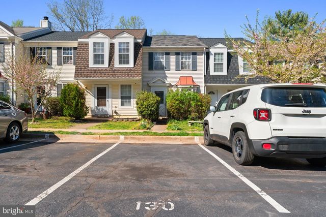 34 PALMER CT, Sterling, VA 20165