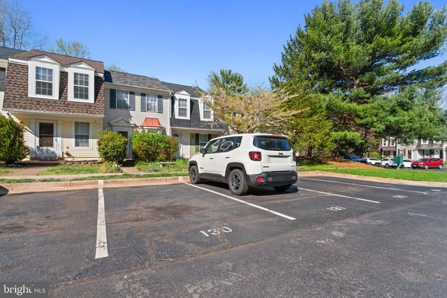 34 PALMER CT, Sterling, VA 20165